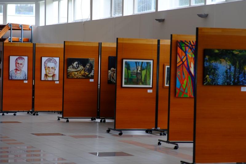 Vizuális Kultúra kiállítás az egyetemen
