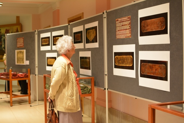Iserlohni Dohányszelencék kiállítás a Jósa András Múzeumban