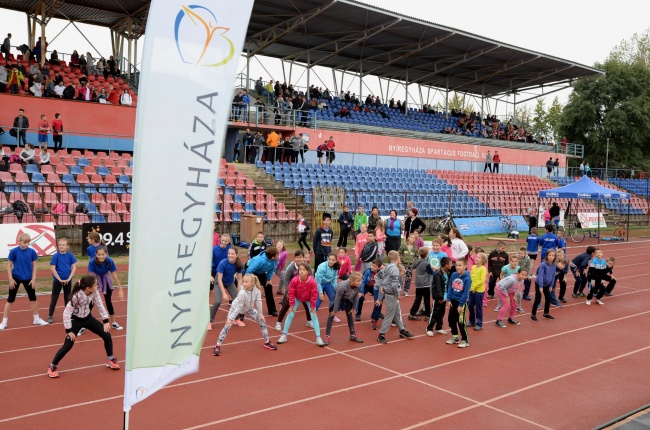 Diáksportnap a Városi Stadionban