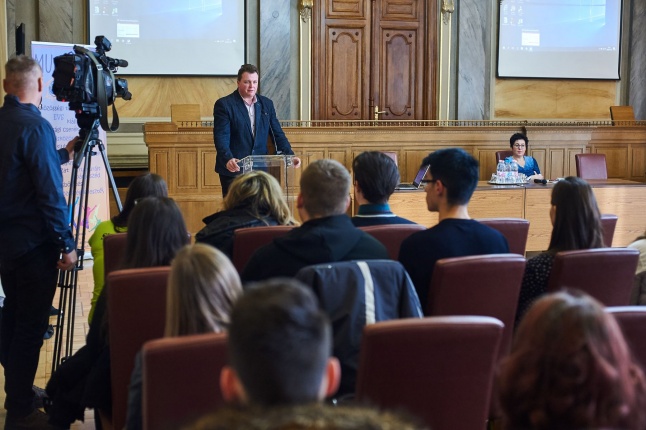 Diákparlamenti ülés 20180220 - fotó Szarka Lajos