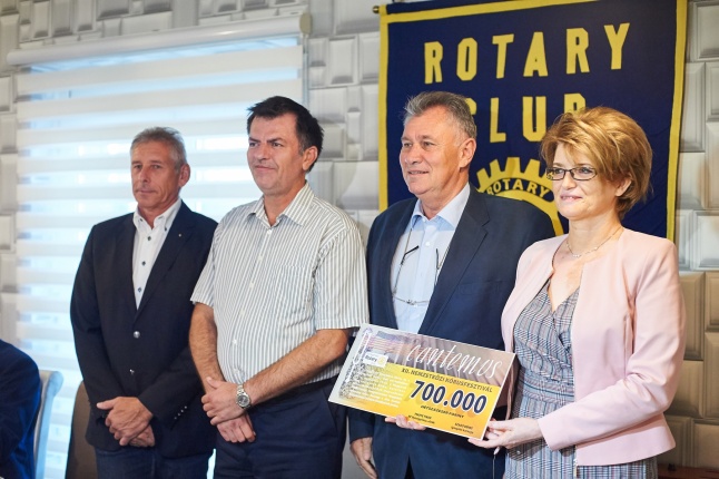 Rotary adomány a kórháznak - fotó Szarka Lajos