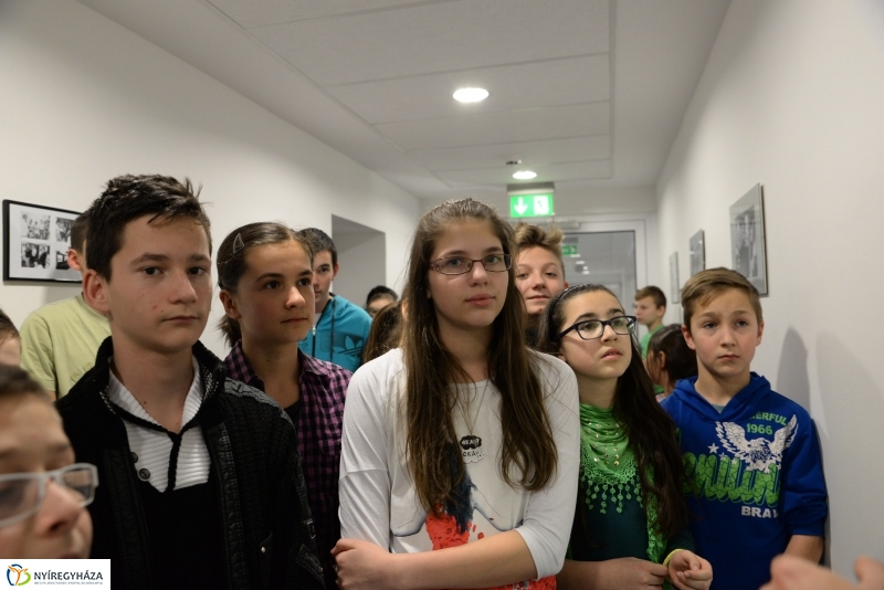 Iskolás csoport látogatása a Nyíregyházi Televíziónál