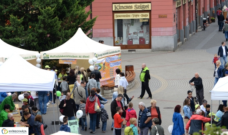 Szelektív Szombat a Kossuth téren 1