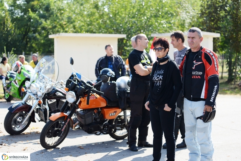 Motoros véradás az Esélycentrumban