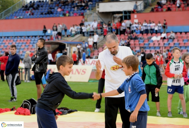 Diáksportnap a Városi Stadionban