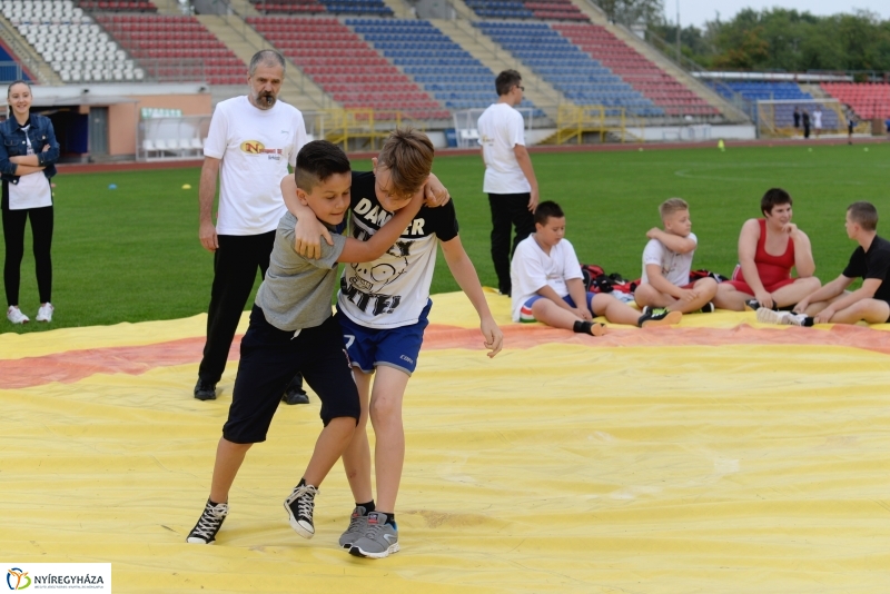 Diáksportnap a Városi Stadionban