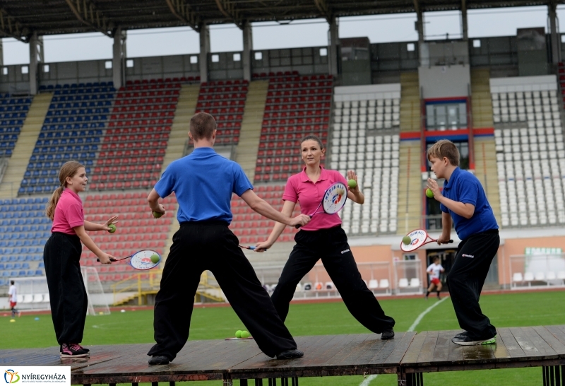 Diáksportnap a Városi Stadionban