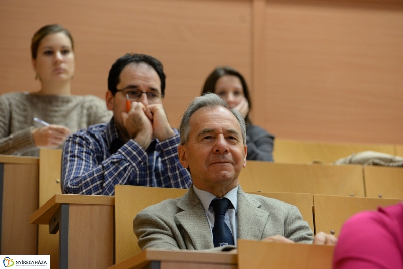 Konferencia a duális képzésről a Nyíregyházi Fóiskolán