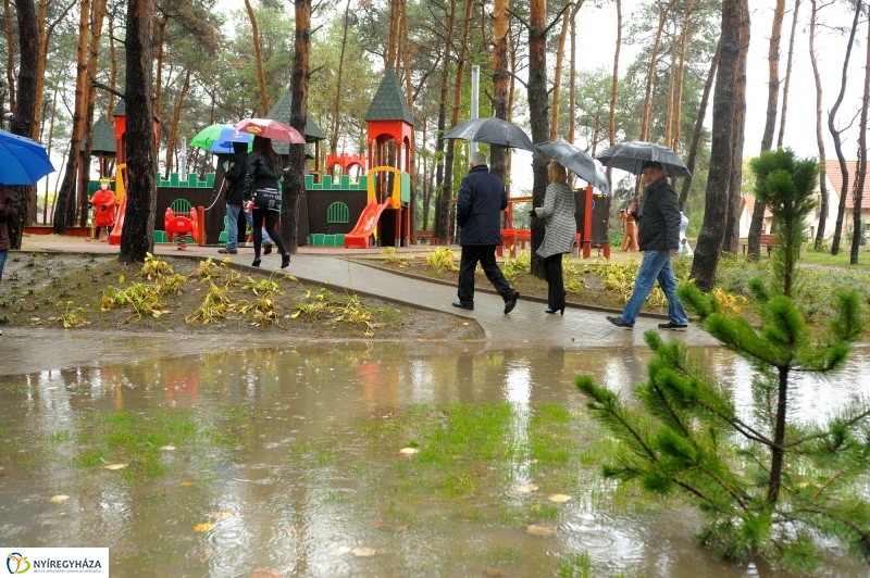 Sóstófejlesztés - Játszótér átadás