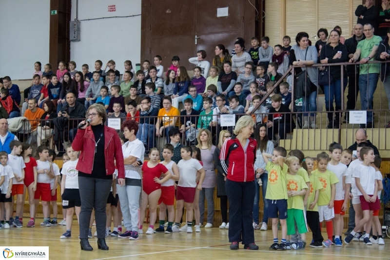 Sportos sorverseny a Bem iskolában - fotó Szarka Lajos