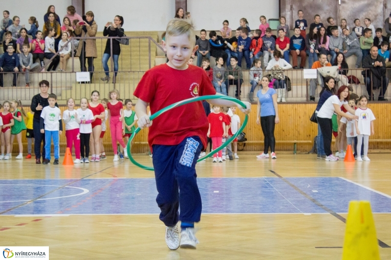 Sportos sorverseny a Bem iskolában - fotó Szarka Lajos