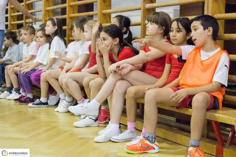 Sportos sorverseny a Bem iskolában - fotó Szarka Lajos