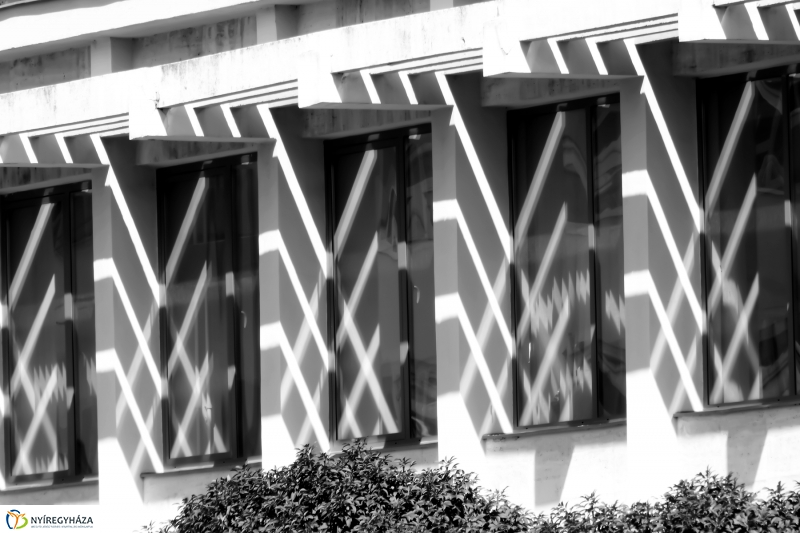Nyíregyháza fekete-fehér köntösben 1 - fotó Szarka Lajos