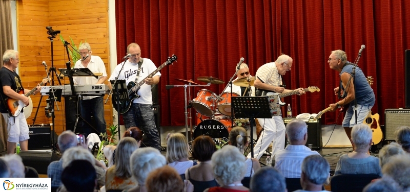 Duplaretro koncert a Városmajori Művelődési Házban