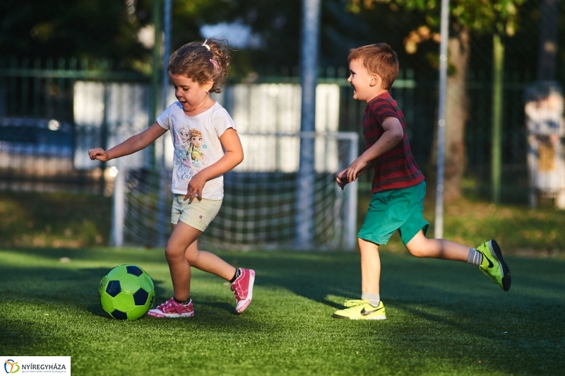 Egy nyári este a stadionban - fotó Szarka Lajos