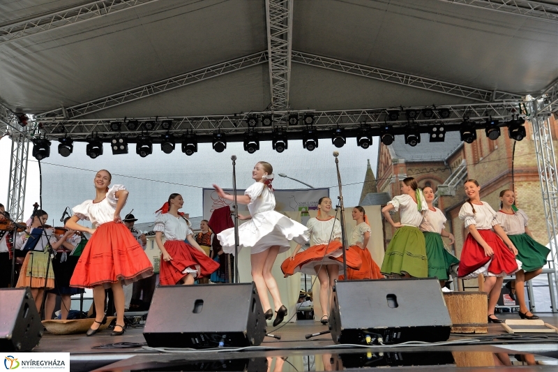 Rozmarija együttes fellépése a Tirpák Fesztiválon-fotó Trifonov Éva
