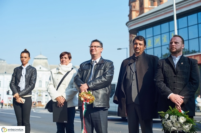 Megemlékező koszorúzások - fotó Szarka Lajos