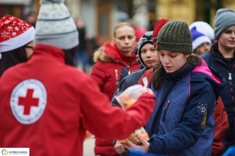 Vállalkozók Nyíregyházáért Egyesület adománya - fotó Szarka Lajos