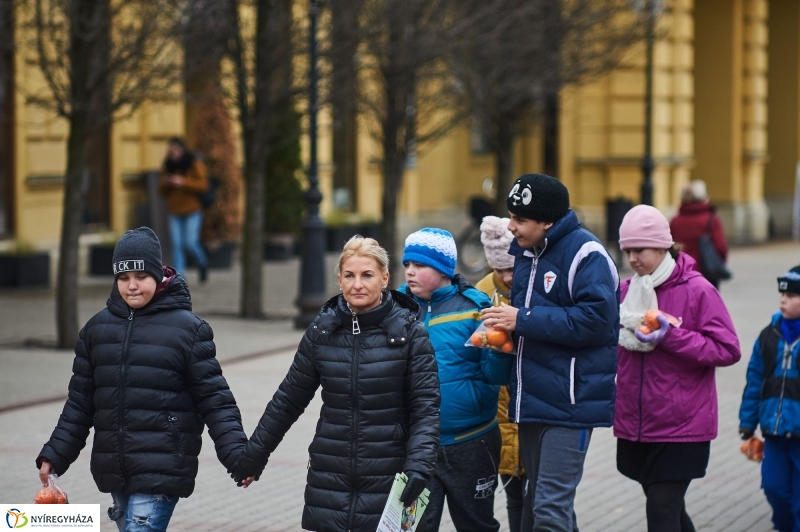 Vállalkozók Nyíregyházáért Egyesület adománya - fotó Szarka Lajos