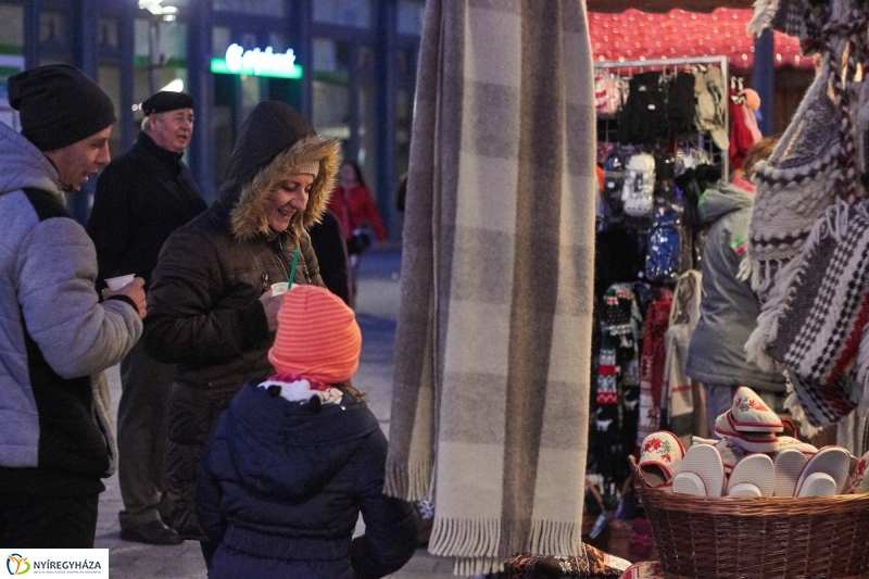 Advent remény gyertyája - fotó Szarka Lajos