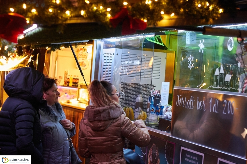 Advent remény gyertyája - fotó Szarka Lajos