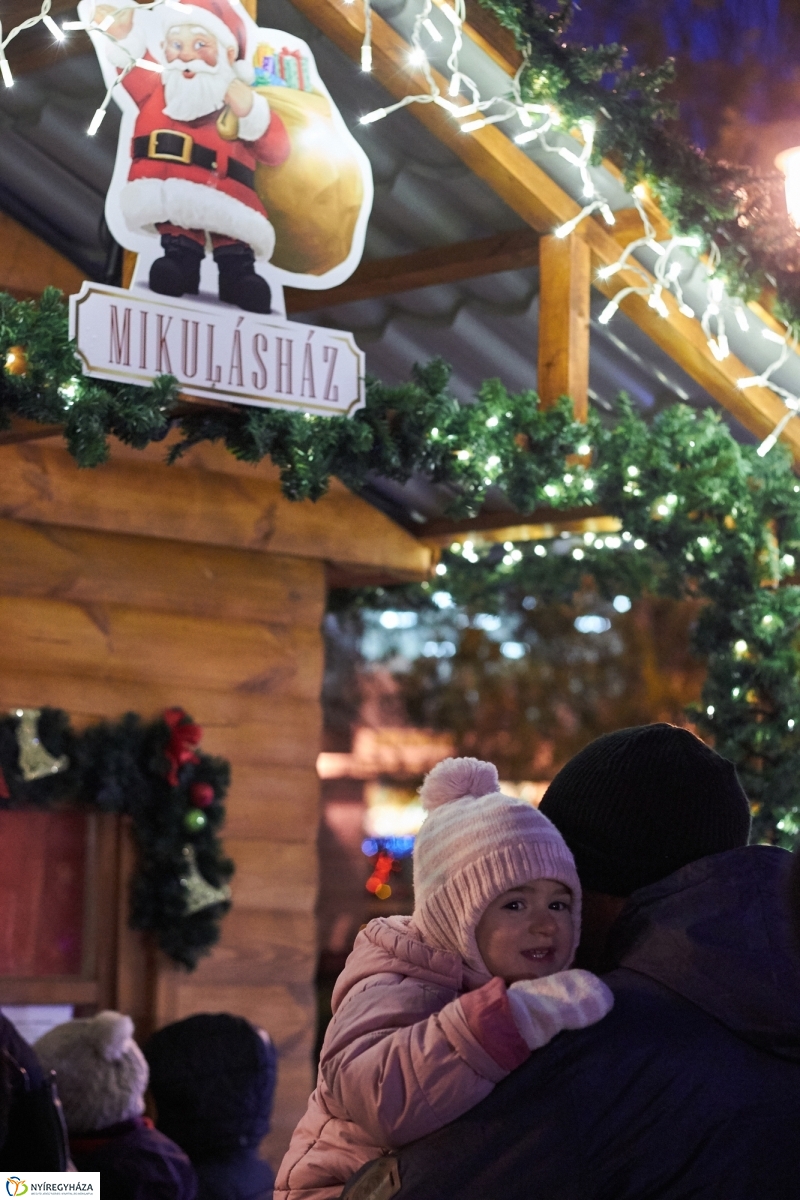 Advent remény gyertyája - fotó Szarka Lajos