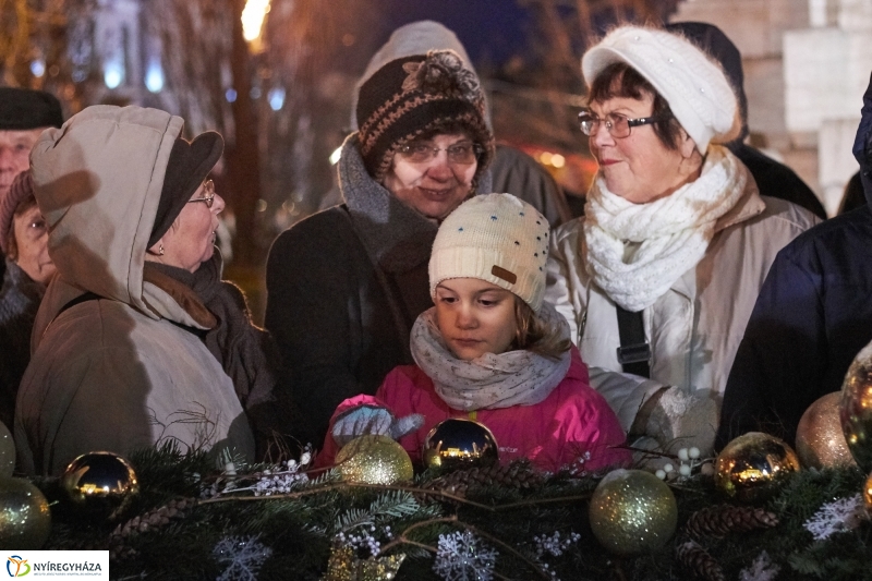 Advent remény gyertyája - fotó Szarka Lajos