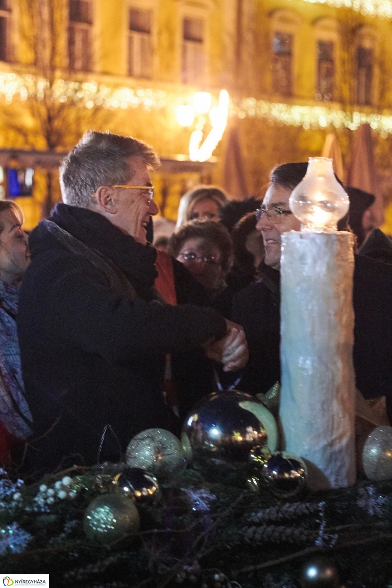 Advent remény gyertyája - fotó Szarka Lajos