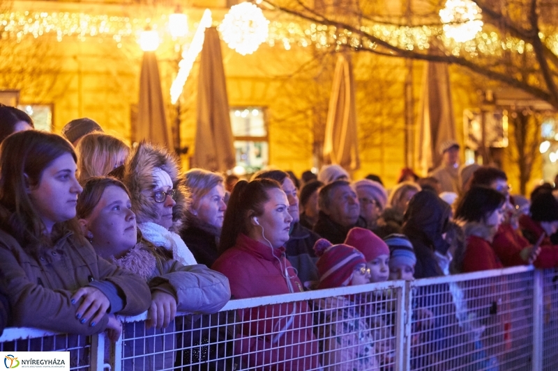 Advent remény gyertyája - fotó Szarka Lajos