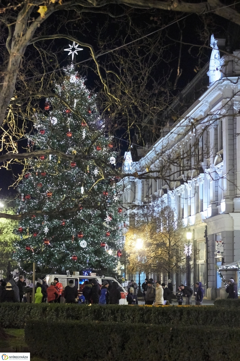 Advent remény gyertyája - fotó Szarka Lajos