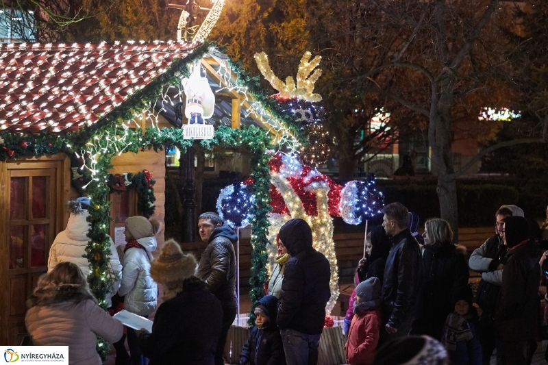 Advent remény gyertyája - fotó Szarka Lajos