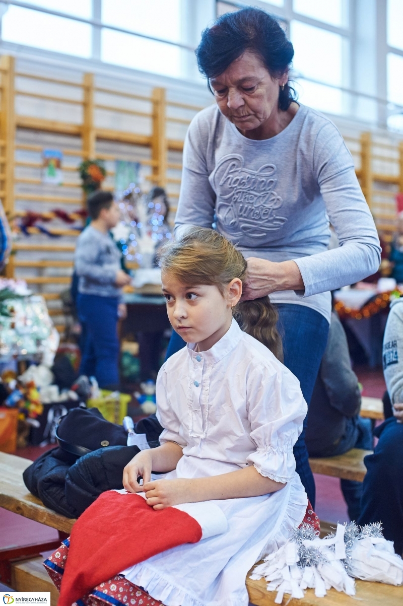 Adventi forgatag Nyírszőlősön - fotó Szarka Lajos