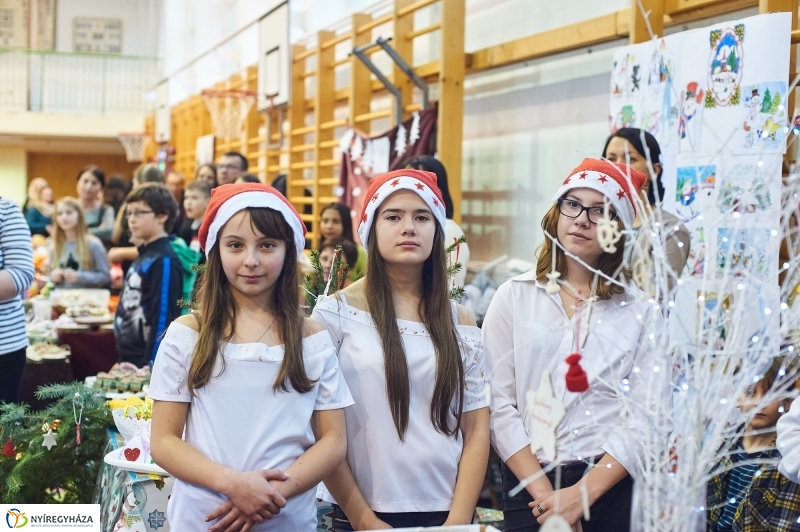 Adventi forgatag Nyírszőlősön - fotó Szarka Lajos