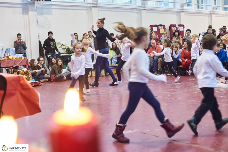 Adventi forgatag Nyírszőlősön - fotó Szarka Lajos