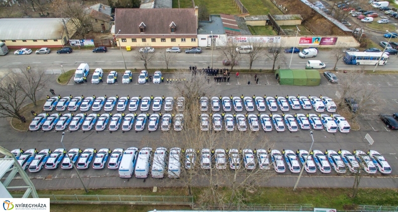 Megújuló rendőrségi gépjárműpark - fotó Kohut Árpád
