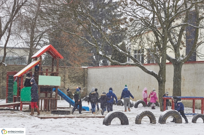 Hideg csata a Bem iskolában - fotó Szarka Lajos