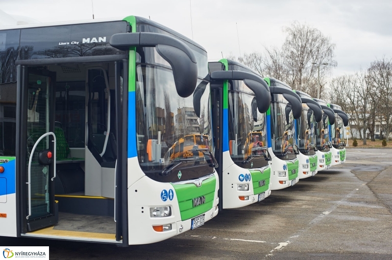 Vonalbejárás az új buszokkal - fotó Szarka Lajos