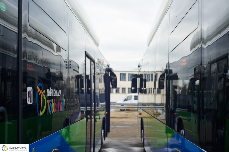 Vonalbejárás az új buszokkal - fotó Szarka Lajos