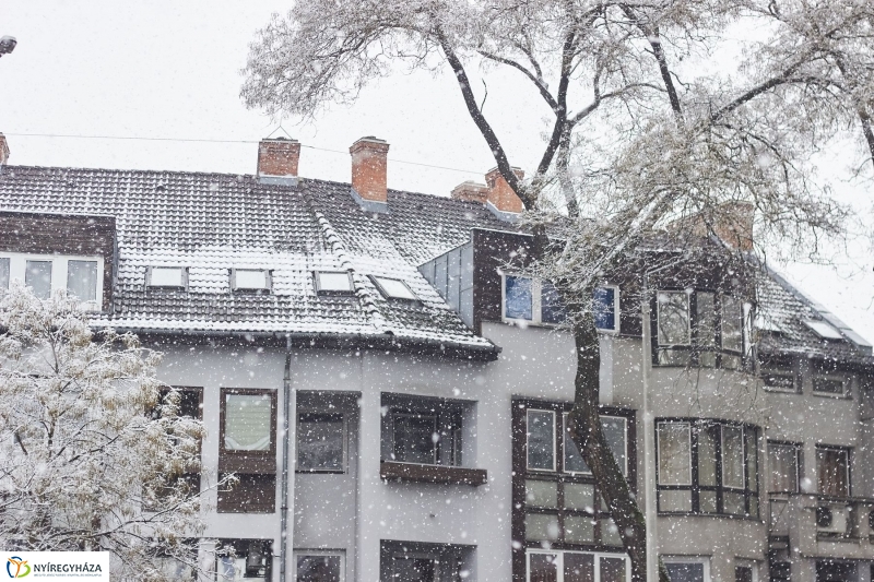Belváros hóesésben - fotó Szarka Lajos