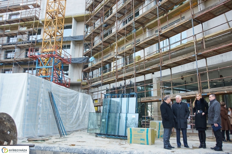 Hotel Sóstó bejárás - fotó Szarka Lajos