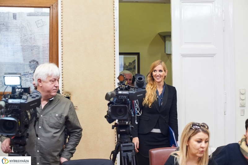 Miniszteri sajtótájékoztató a Városházán - fotó Szarka Lajos