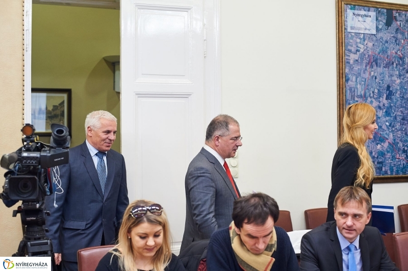 Miniszteri sajtótájékoztató a Városházán - fotó Szarka Lajos