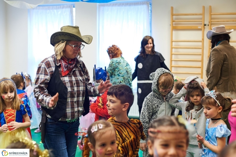 Farsang az evangélikus oviban - fotó Szarka Lajos