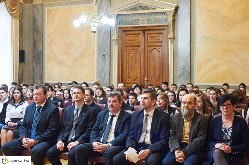 Irodalmi pályázat díjazottjai - fotó Szarka Lajos