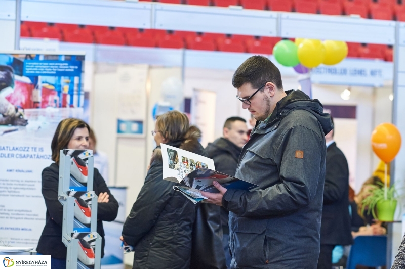 Állásbörze az Arénában - fotó Szarka Lajos