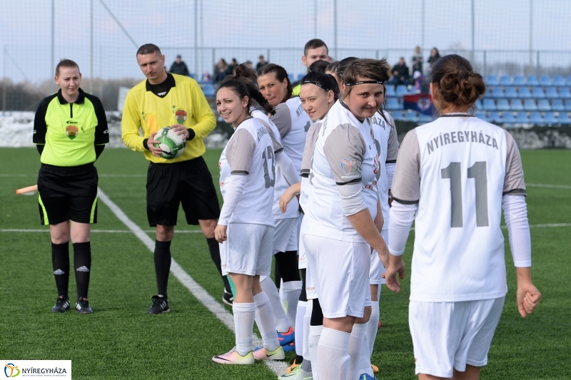 Városi derbi a női focistáknál - fotó Trifonov Éva