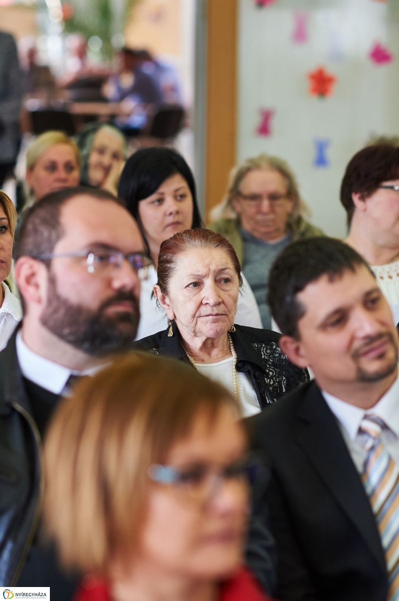 Felújítás a Szivárvány Idősek Otthonában - fotó Szarka Lajos