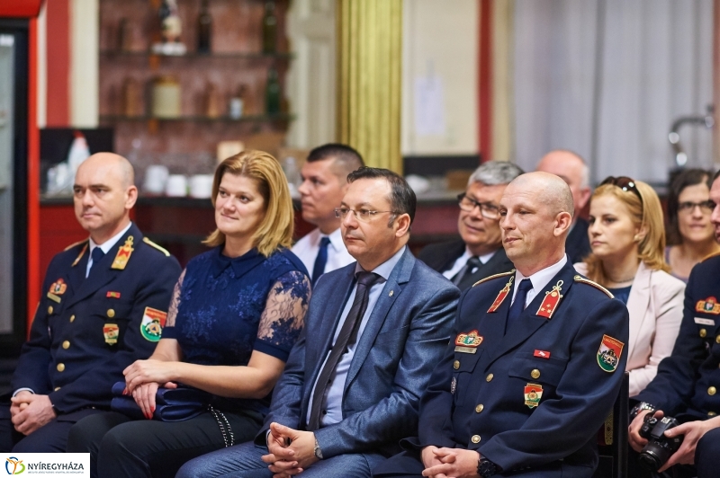 A Kelet hétköznapi hősei - fotó Szarka Lajos