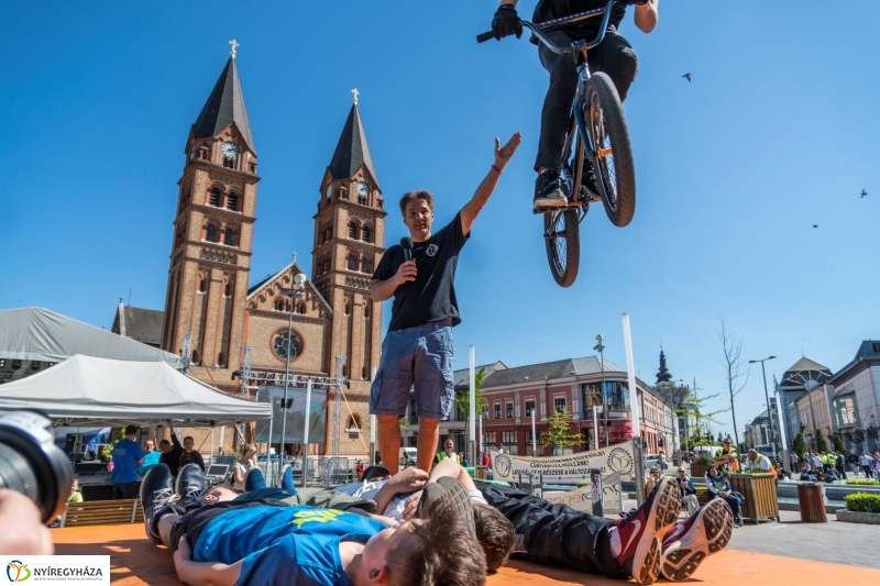 Bmx bemutató a Hello Nyíregyházán - fotó Kohut Árpád