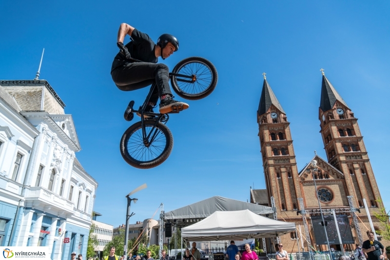 Bmx bemutató a Hello Nyíregyházán - fotó Kohut Árpád